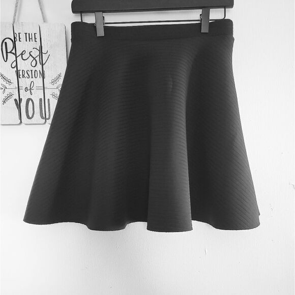 Poetry Dresses & Skirts - Women's Poetry Black Mini Pull On Skirt Size Medium